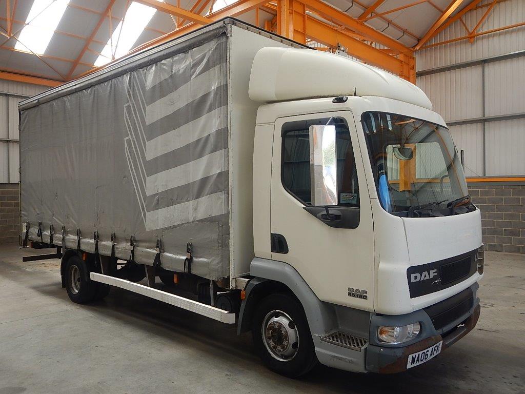 DAF LF тентованный 5 тонный