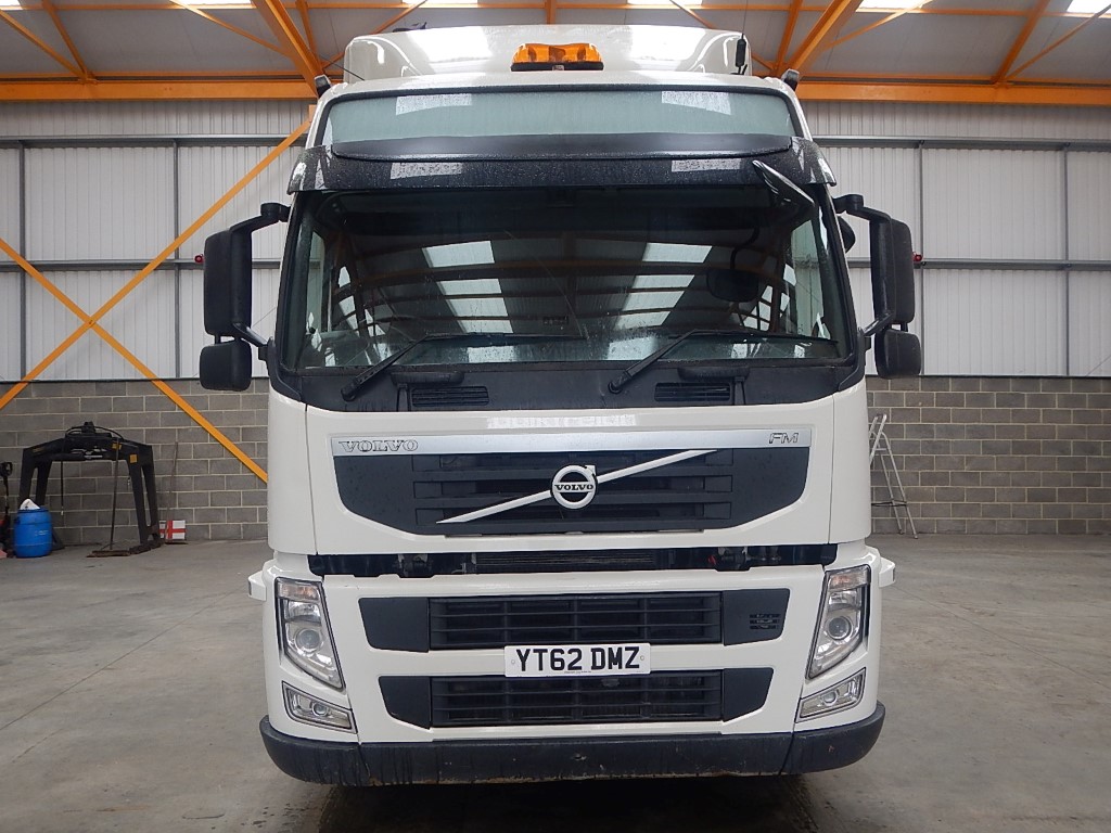 Yt62 Rvr VOLVO FM GLOBETROTTER EURO 5, 6 X 2 TAG AXLE TRACTOR - 2012 - YT62 DMZ ...
