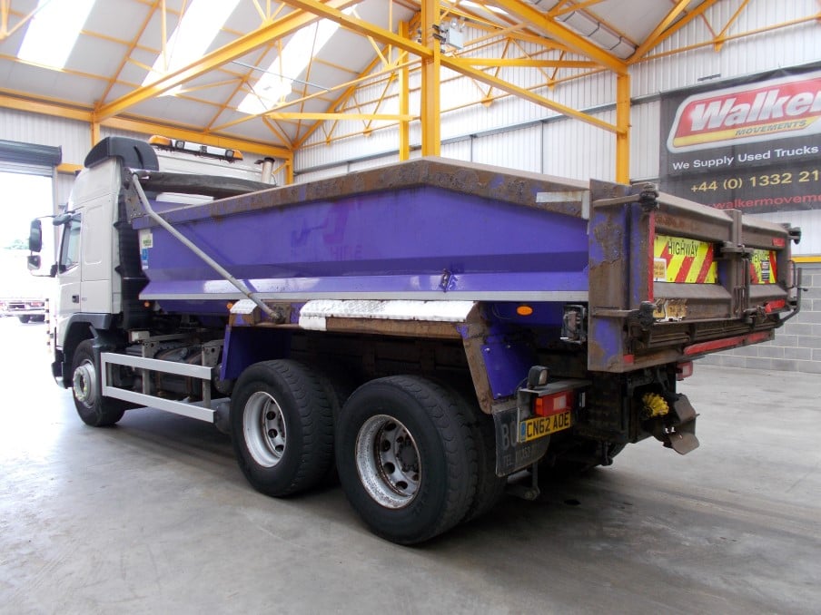 VOLVO FMX 460 EURO 6 GLOBETROTTER 6 X 4 TIPPER/PLANT TRAILER DRAWBAR OUTFIT  - 2015 - AP15 APP - Walker Movements