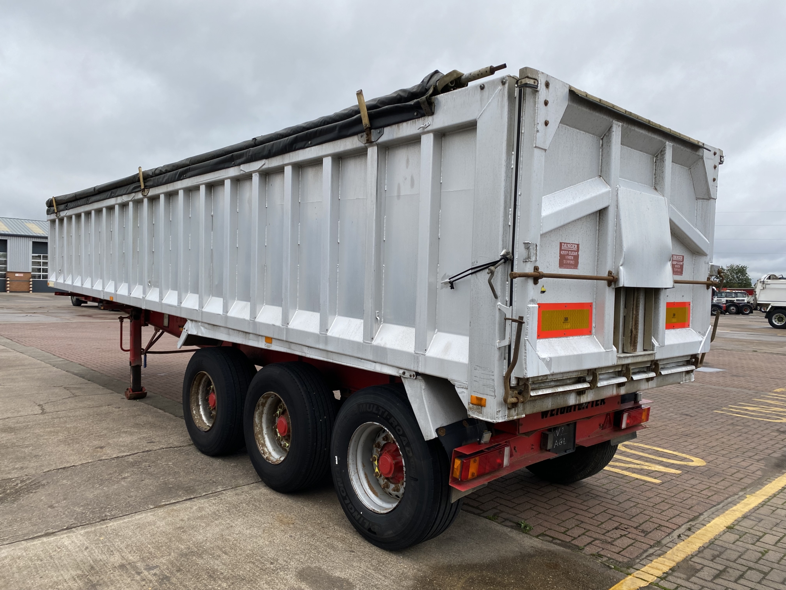 WEIGHTLIFTER ALUMINIUM AGGREGATE TIPPING TRAILER 2002 C117530