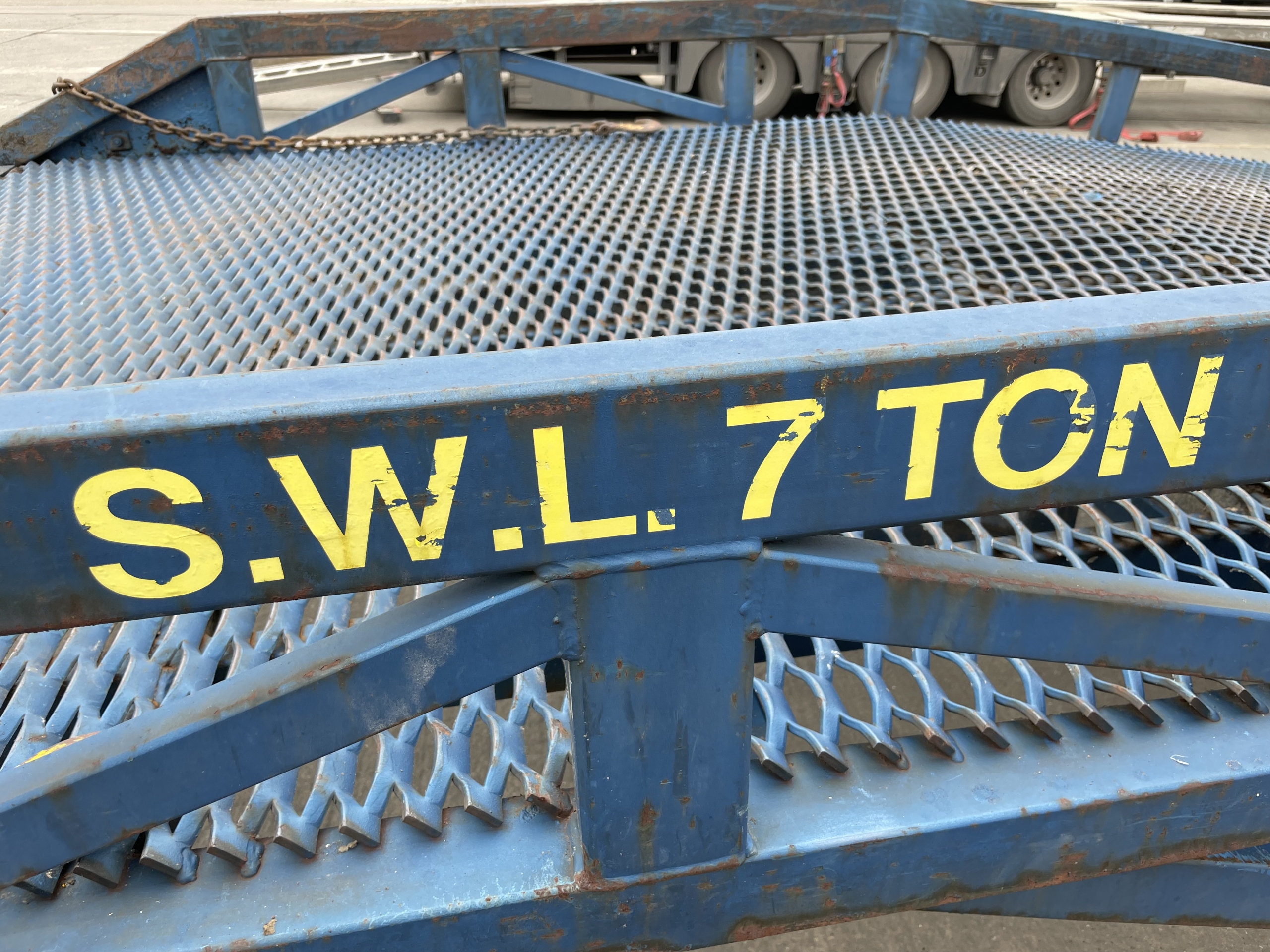 CHASE EQUIPMENT STEEL FRAMED CONTAINER LOADING RAMP - 1994 - YR907 ...