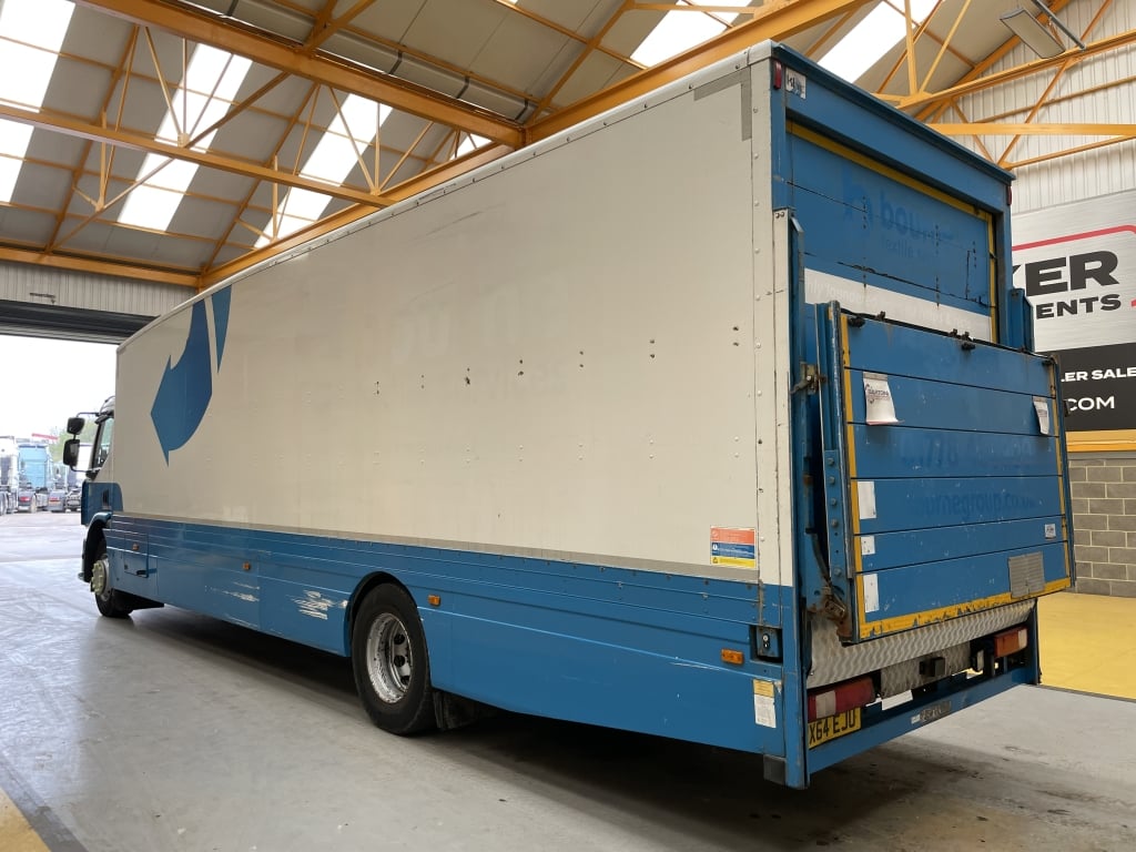 RENAULT D18 WIDE 15 TONNES *EURO 6*, 4X2 STREAMLINE BOX BODY - 2014 - HX64 EJU