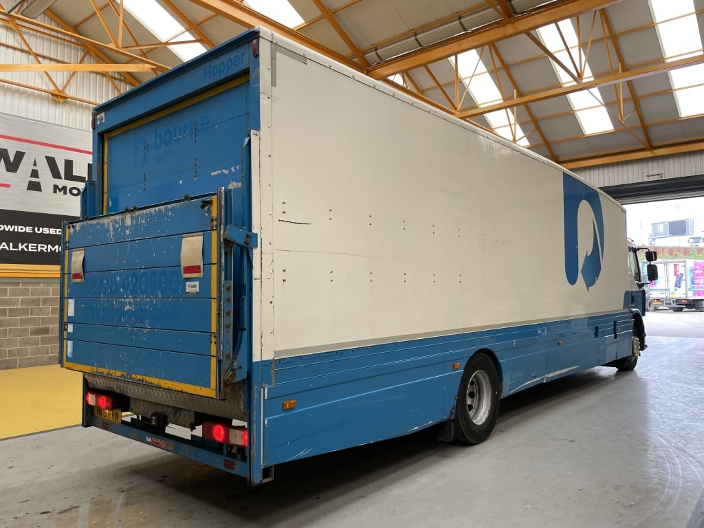 RENAULT D18 WIDE 15 TONNES *EURO 6*, 4X2 STREAMLINE BOX BODY - 2015 - HX15 FVW