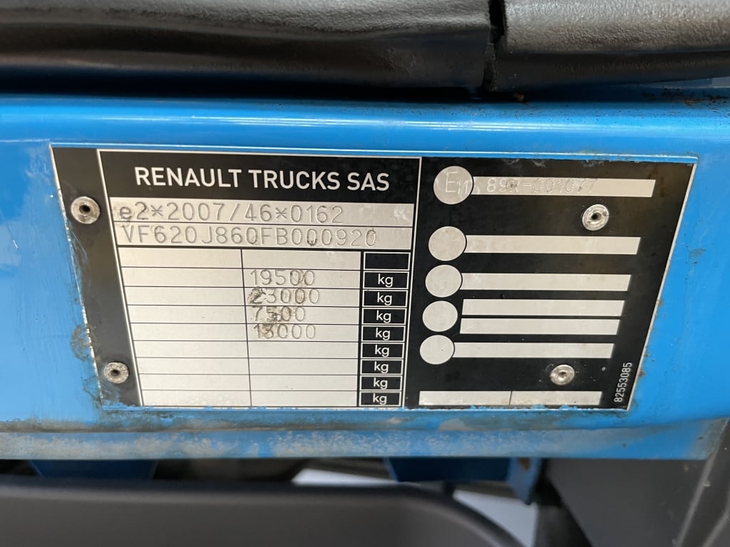 RENAULT D18 WIDE 15 TONNES *EURO 6*, 4X2 STREAMLINE BOX BODY - 2015 - HX15 FVW