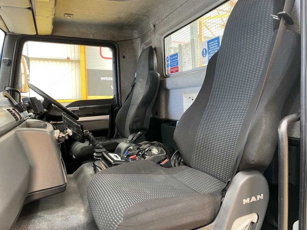 MAN TGM 18.250 *EURO 6* 4X2 18 TONNES PINCE À BRIQUES - 2015 - DK15 ZDM