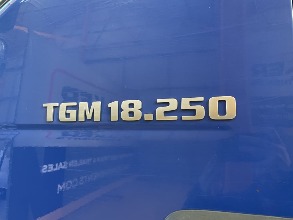 MAN TGM 18.250 *EURO 6* 4X2 18 TONNES PINCE À BRIQUES - 2015 - DE15 MYB