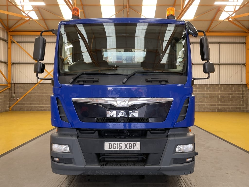 MAN TGM 18.250 *EURO 6* 4X2 18 TONNES PINCE À BRIQUES - 2015 - DG15 XBP