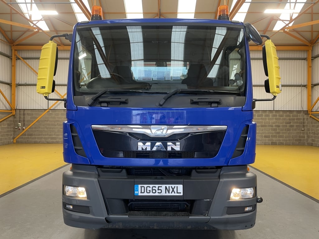 MAN TGM 18.250 *EURO 6*, 4X2 PINCE À BRIQUES DE 18 TONNES - 2015 - DG65 NXL
