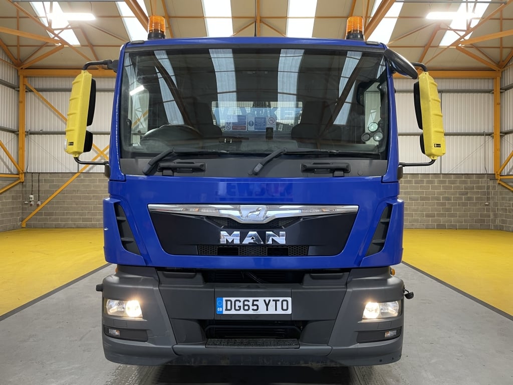 MAN TGM 18.250 *EURO 6*, 4X2 PINCE À BRIQUES DE 18 TONNES - 2016 - DG65 YTO