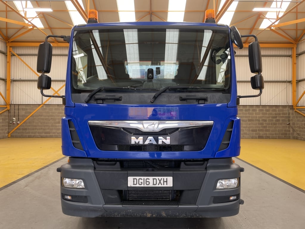 MAN TGM 18.250 *EURO 6*, 4X2 PINCE À BRIQUES DE 18 TONNES - 2016 - DG16 DXH