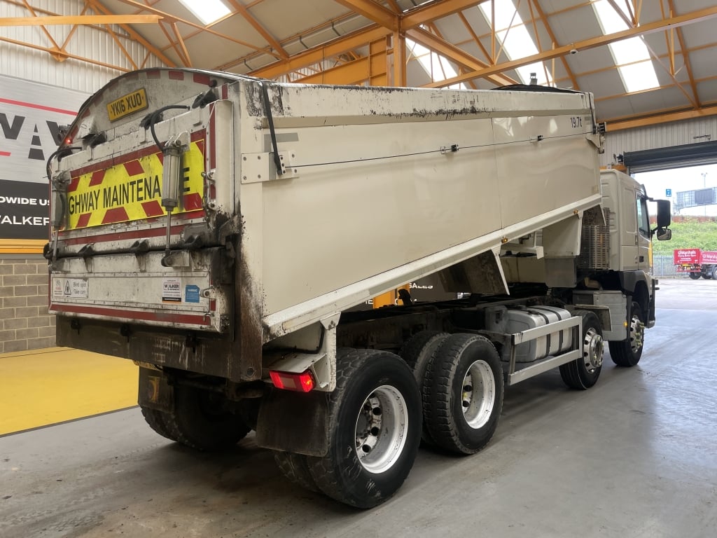VOLVO FM410 *EURO 6* 8X4 ALUMINIUM INSULATED TIPPER – 2016 – YK16 XUO