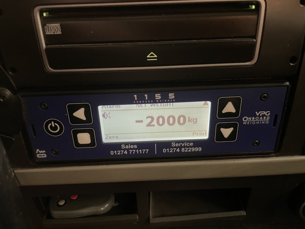 VOLVO FM410 *EURO 6* 8X4 ALUMINIUM INSULATED TIPPER – 2016 – YK16 XUO