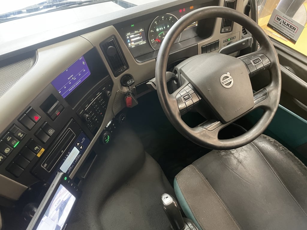 VOLVO FM410 *EURO 6* 8X4 ALUMINIUM INSULATED TIPPER – 2016 – YK16 XUO