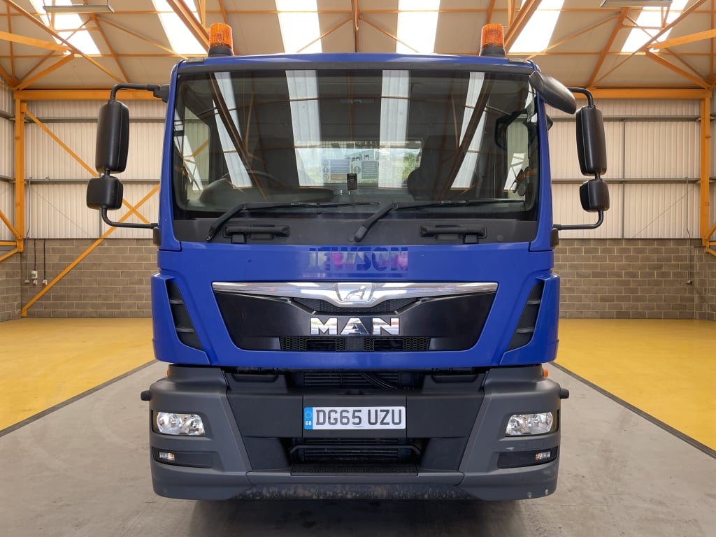 MAN TGM 18.250 *EURO 6*, 4X2 PINCE À BRIQUES DE 18 TONNES - 2015 - DG65 UZU