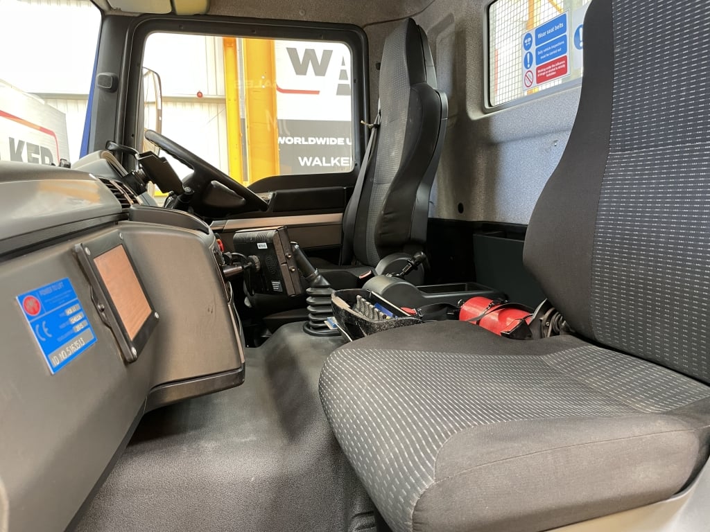MAN TGM 18.250 *EURO 6*, 4X2 PINCE À BRIQUES DE 18 TONNES - 2015 - DG65 UZU