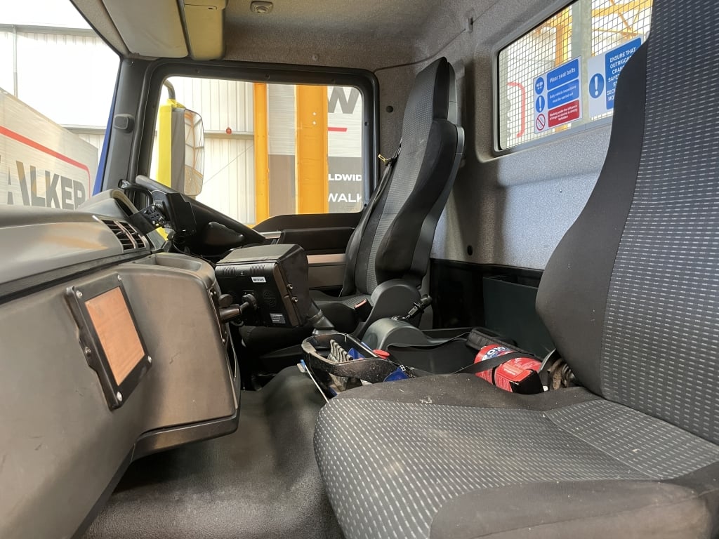MAN TGM 18.250 *EURO 6*, 4X2 PINCE À BRIQUES DE 18 TONNES - 2015 - DG65 UZT