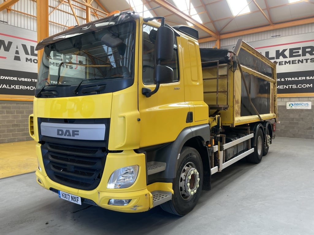 DAF CF330 *EURO 6* 6X2 BENNE BASCULANTE/GRUE – 2017 – HX17 NXF