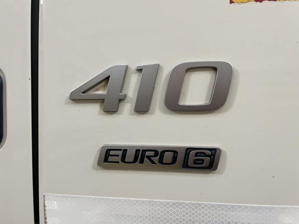 VOLVO FM 410 *EURO 6*, 8X4 STEEL TIPPER – 2016 – AY16 OLC