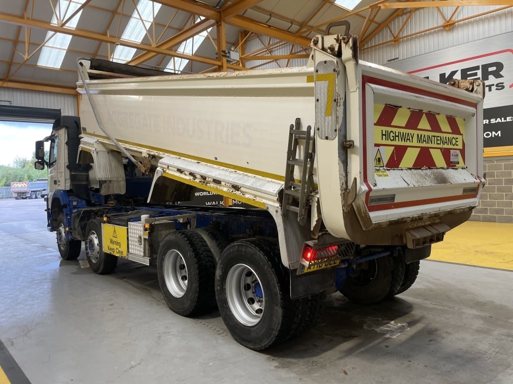 VOLVO FM 410 *EURO 6*, 8X4 STEEL TIPPER – 2016 – AY16 OLC