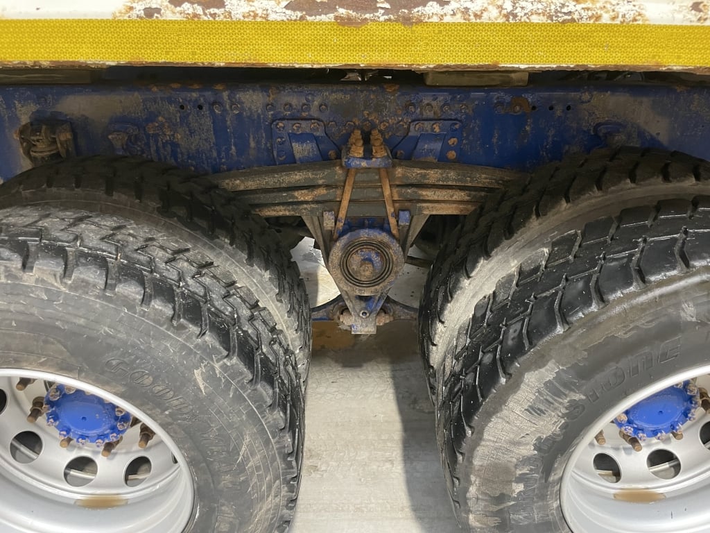 VOLVO FM 410 *EURO 6*, 8X4 STEEL TIPPER – 2016 – AY16 OLC