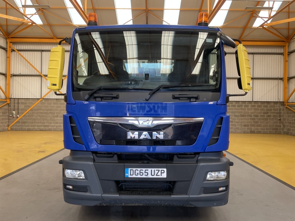 MAN TGM 18.250 *EURO 6*, 4X2 PINCE À BRIQUES DE 18 TONNES - 2015 - DG65 UZP