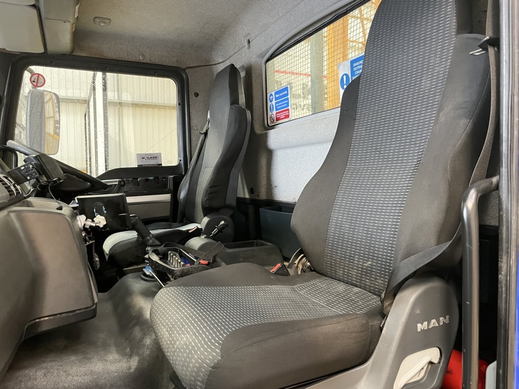 MAN TGM 18.250 *EURO 6* 4X2 18 TONNES PINCE À BRIQUES - 2015 - DK15 ZDH