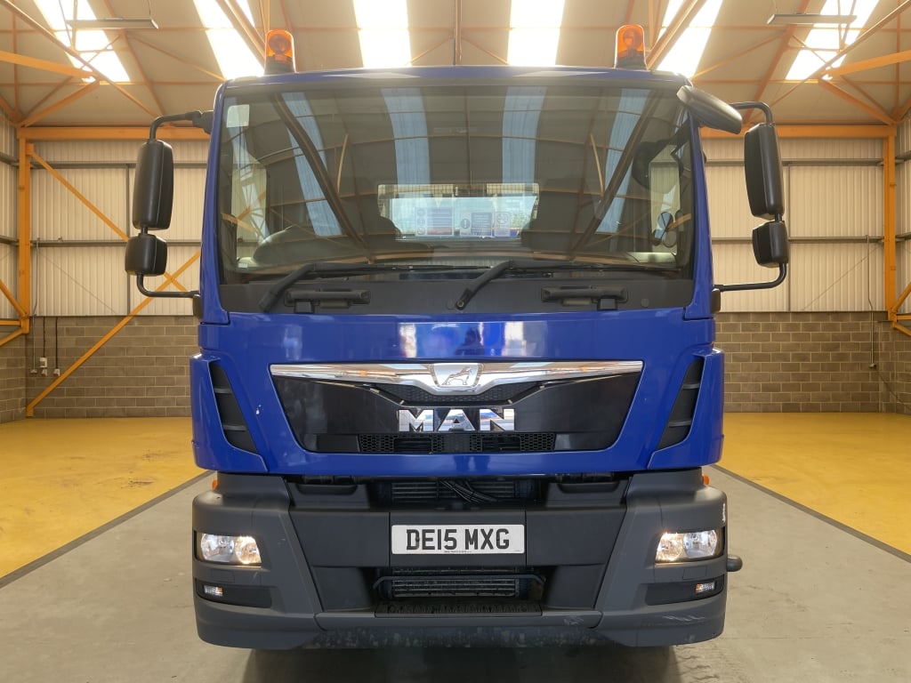 MAN TGM 18.250 *EURO 6* 4X2 18 TONNES PINCE À BRIQUES - 2015 - DE15 MXG