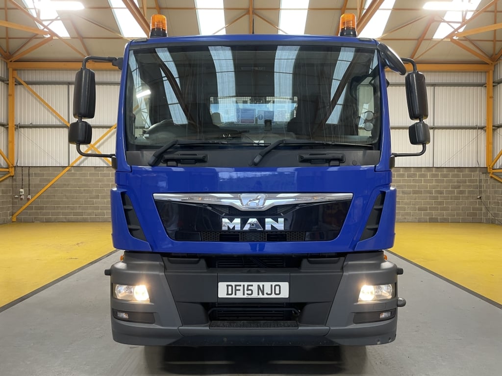 MAN TGM 18.250 *EURO 6* 4X2 18 TONNES PINCE À BRIQUES - 2015 - DF15 NJO