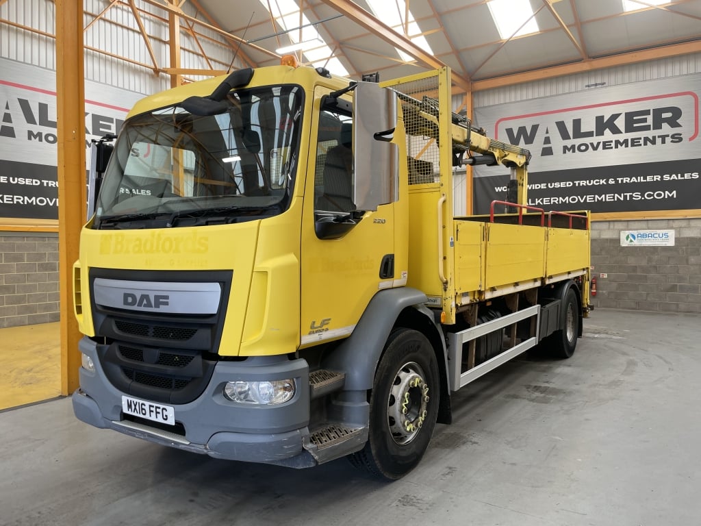 DAF LF220 *EURO 6* 4X2 18 TONNES PINCE À BRIQUES - 2016 - MX16 FFG