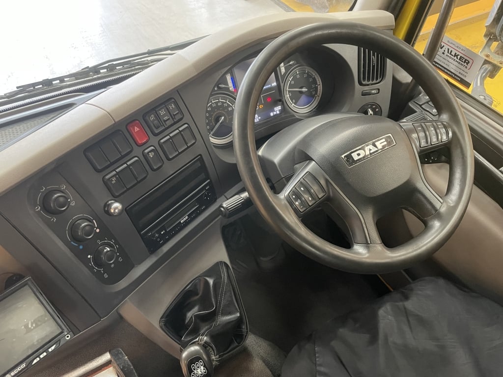 DAF LF220 *EURO 6* 4X2 18 TONNES PINCE À BRIQUES - 2014 - WJ64 JXA*