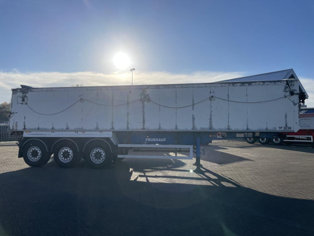 CRANE FRUEHAUF 55 CU-YD ALUMINIUM PLANK SIDED BULK TIPPING TRAILER – 2014 – C371737