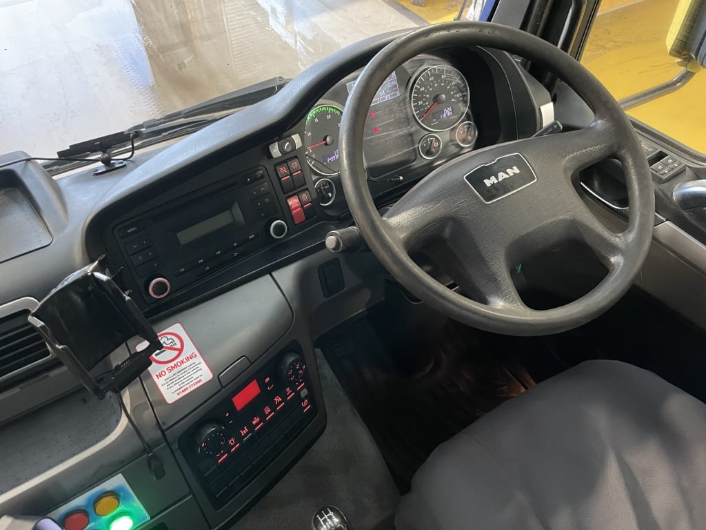 MAN TGM 18.250 *EURO 6*, 4X2 PINCE À BRIQUES DE 18 TONNES - 2016 - DA65 SHJ