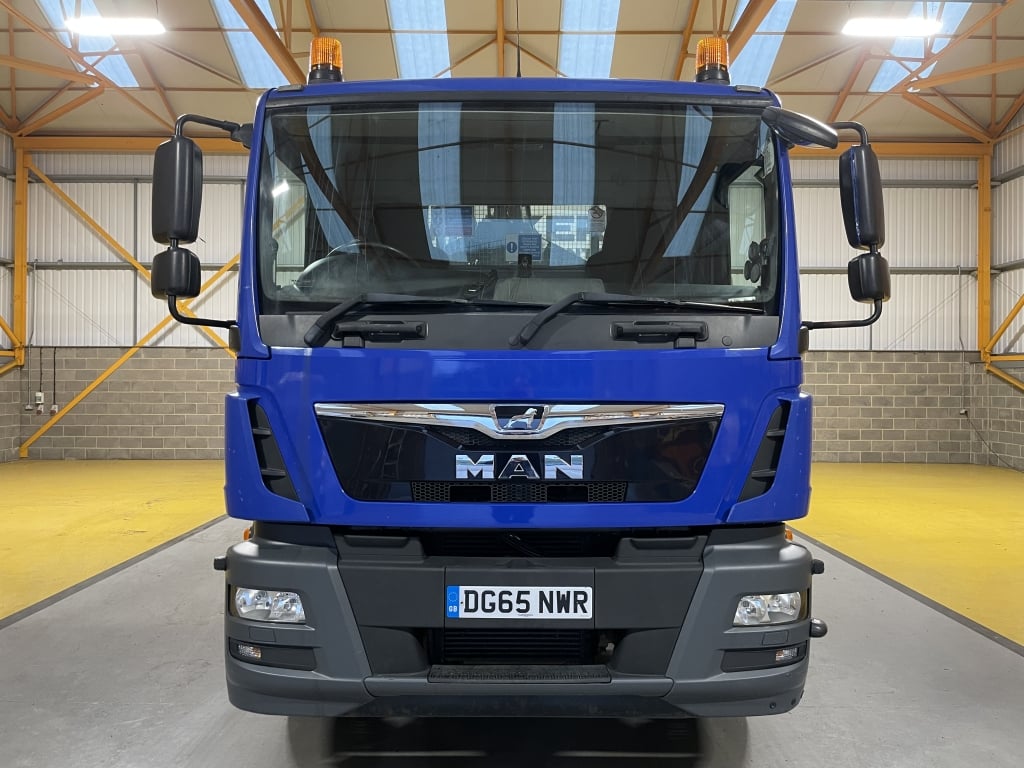 MAN TGM 18.250 *EURO 6*, 4X2 PINCE À BRIQUES DE 18 TONNES - 2015 - DG65 NWR