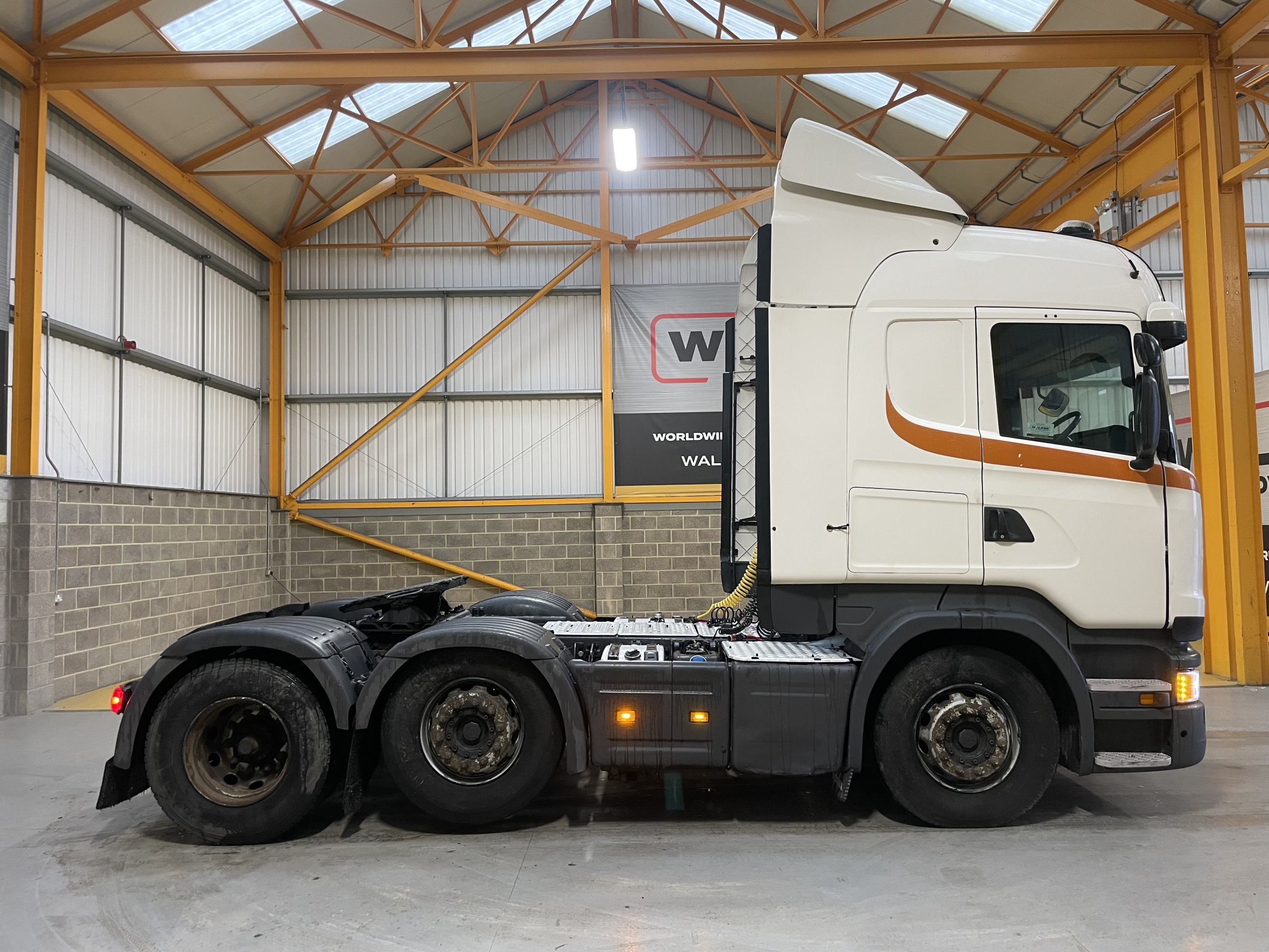 Scania R450 2016 SCANIA R450 *EURO 6* HIGHLINE 6X2 TRACTOR UNIT - 2016 - PN16 PFK ...