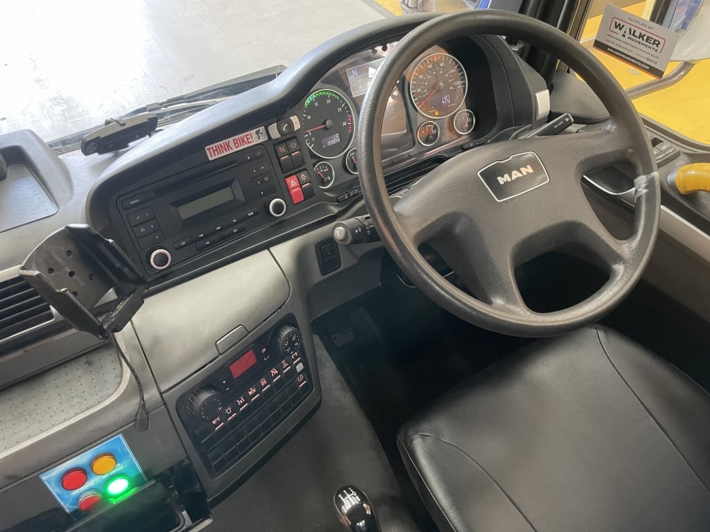 MAN TGM 18.250 *EURO 6*, 4X2 PINCE À BRIQUES DE 18 TONNES - 2016 - DG66 RZZ