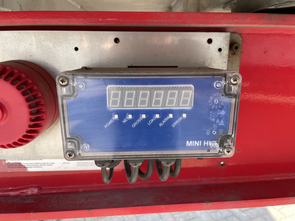 CRANE FRUEHAUF 70 CU-YD ALUMINIUM PLANK SIDED SLOPER BULK TIPPING TRAILER – 2015 – C389122