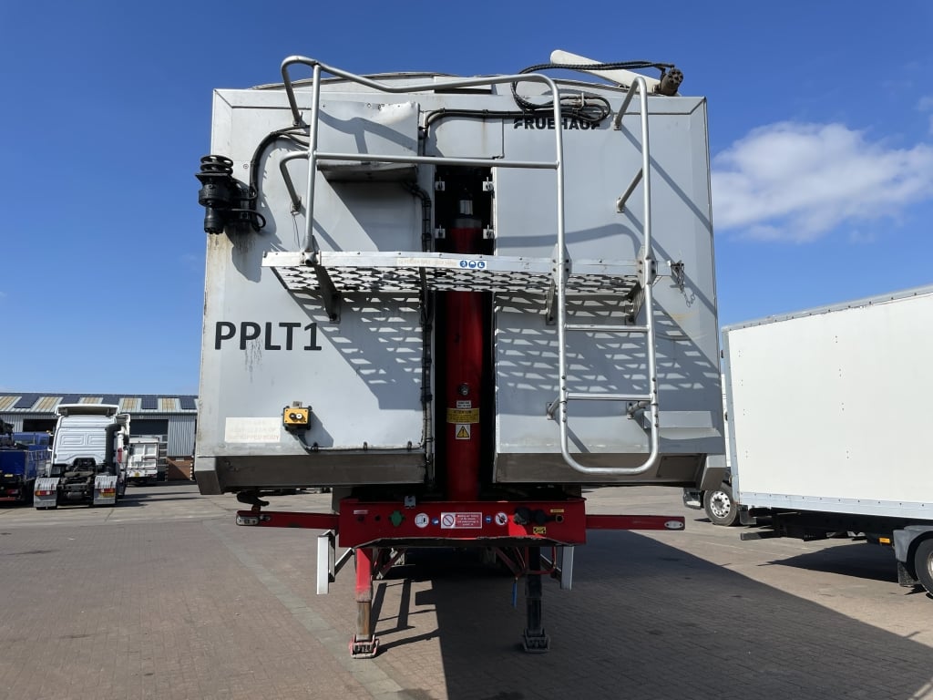 CRANE FRUEHAUF 70 CU-YD ALUMINIUM PLANK SIDED SLOPER BULK TIPPING TRAILER – 2015 – C389122