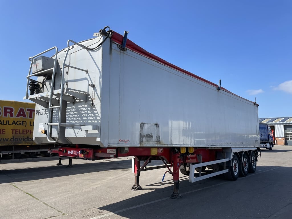 CRANE FRUEHAUF 70 CU-YD ALUMINIUM PLANK SIDED SLOPER BULK TIPPING TRAILER – 2015 – C410776