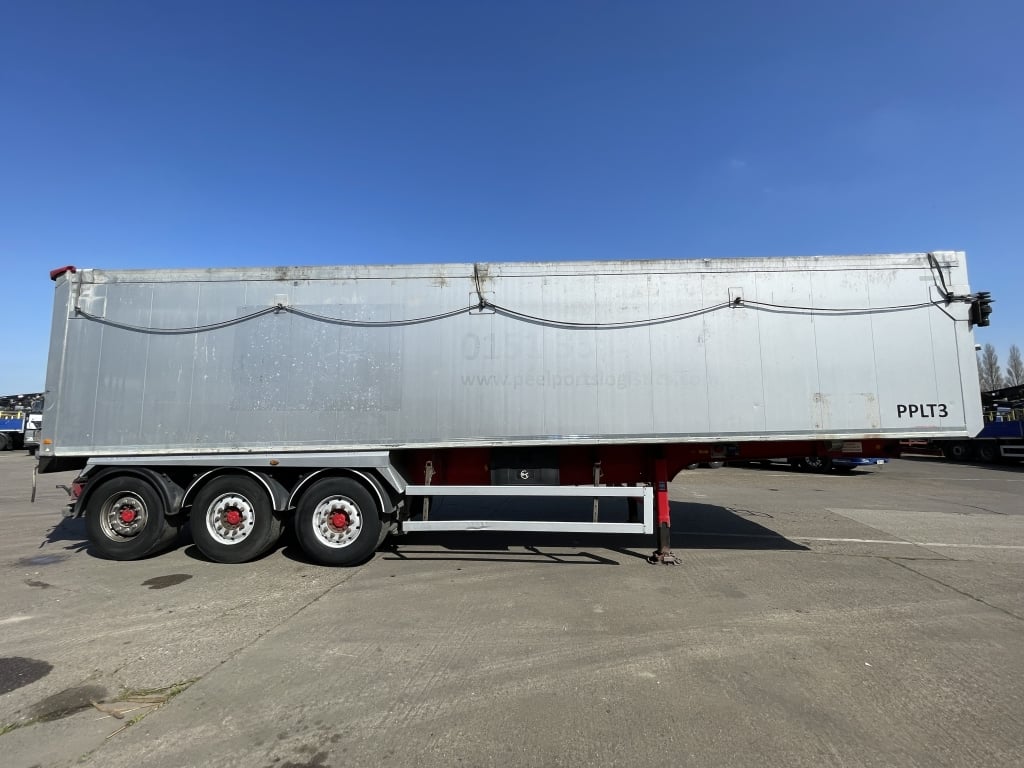 CRANE FRUEHAUF 70 CU-YD ALUMINIUM PLANK SIDED SLOPER BULK TIPPING TRAILER – 2015 – C410776