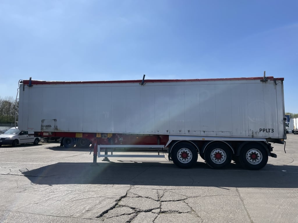 CRANE FRUEHAUF 70 CU-YD ALUMINIUM PLANK SIDED SLOPER BULK TIPPING TRAILER – 2015 – C410776