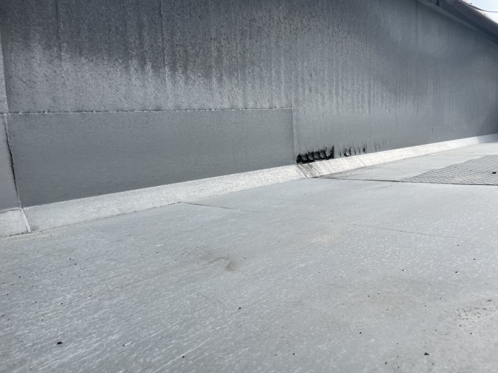CRANE FRUEHAUF 70 CU-YD ALUMINIUM PLANK SIDED SLOPER BULK TIPPING TRAILER – 2015 – C410778