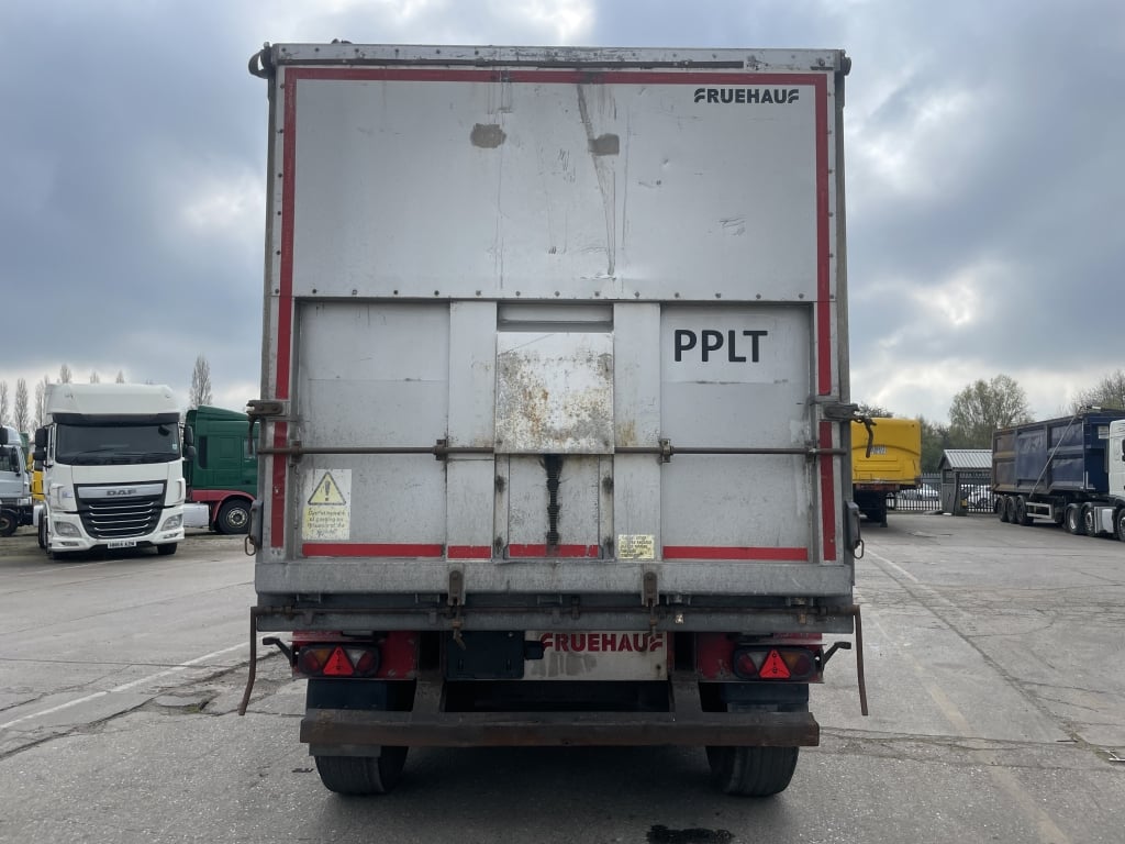 CRANE FRUEHAUF 70 CU-YD ALUMINIUM PLANK SIDED SLOPER BULK TIPPING TRAILER – 2015 – C410778