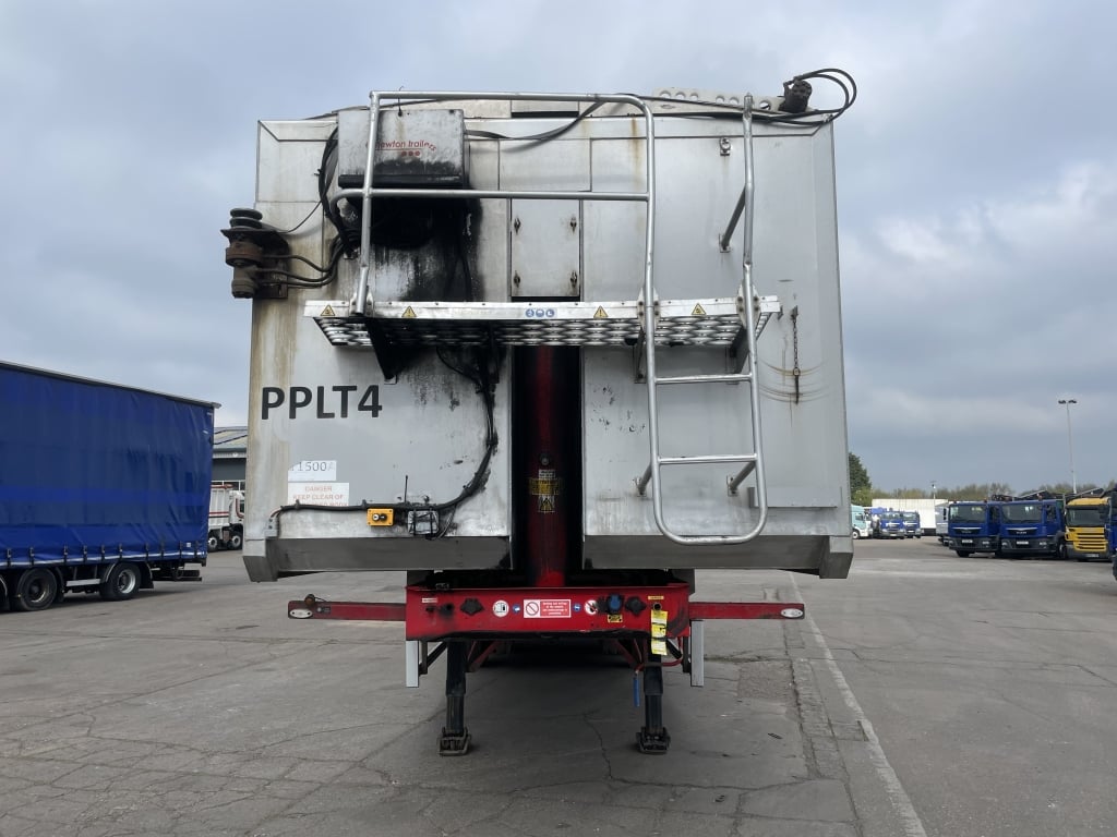 CRANE FRUEHAUF 70 CU-YD ALUMINIUM PLANK SIDED SLOPER BULK TIPPING TRAILER – 2015 – C410778
