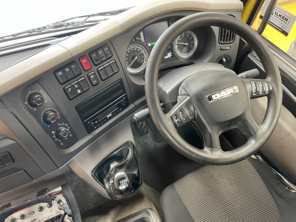 DAF LF220 *EURO 6* 4X2 18 TONNES BRIQUES - 2016 - MX16 FFA