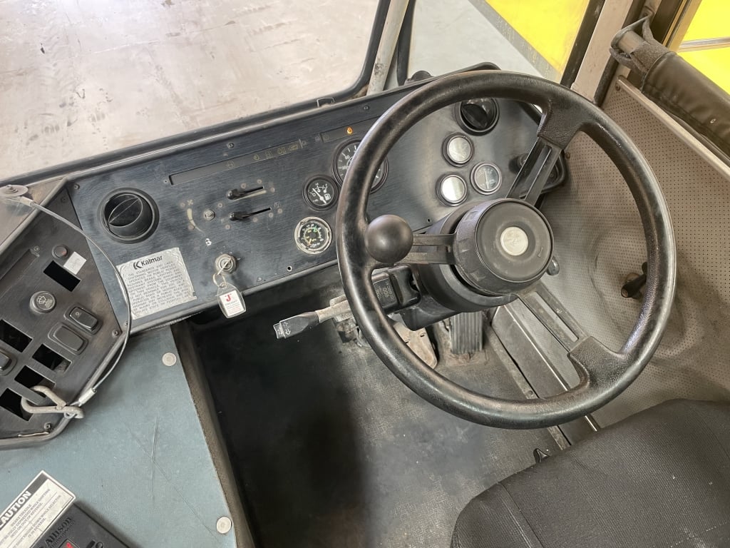 KALMAR ST 122 4X2 TUGMASTER - 2005 - REMORQUEUR 1