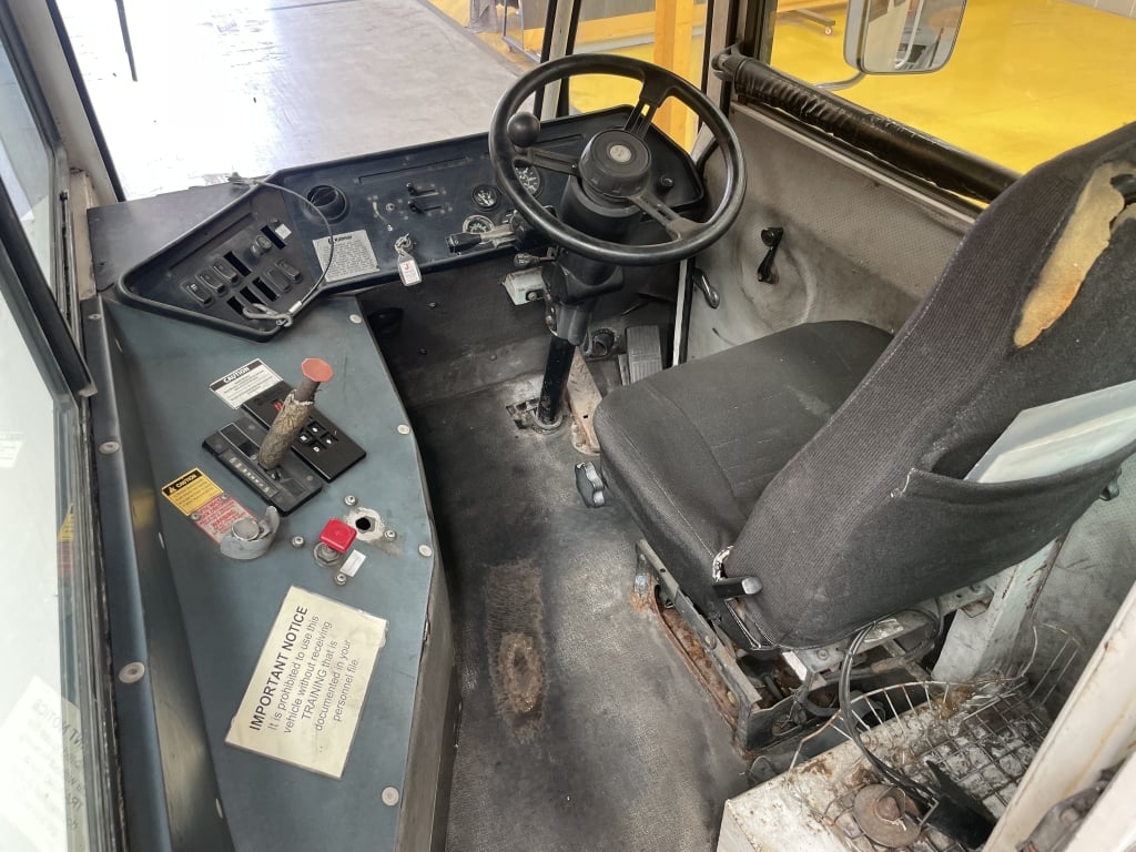 KALMAR ST 122 4X2 TUGMASTER - 2005 - REMORQUEUR 1