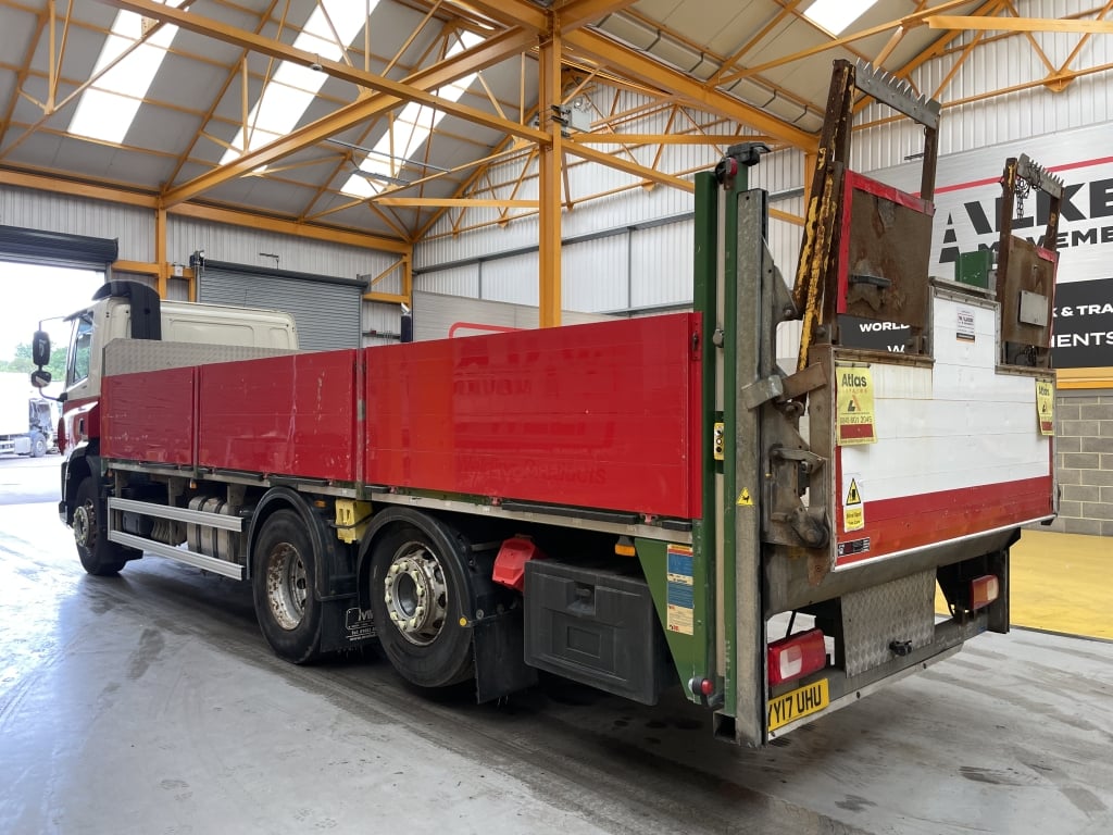 DAF CF330 *EURO 6*, 6X2 DROPSIDE FLATBED – 2017 – YY17 UHU