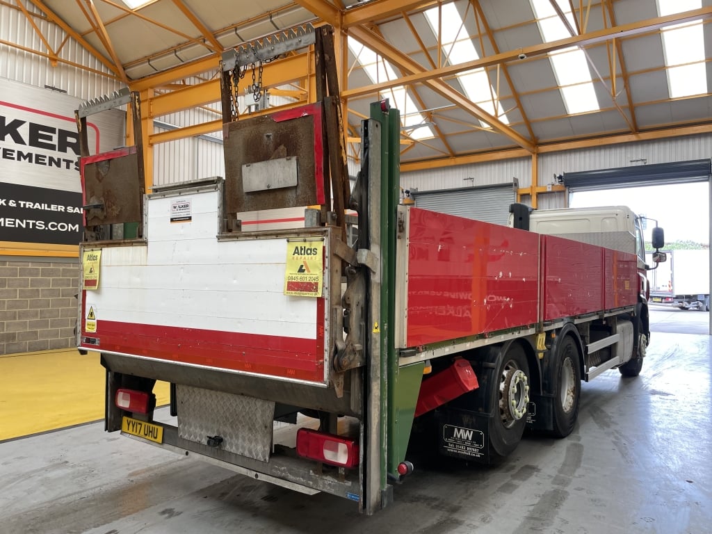 DAF CF330 *EURO 6*, 6X2 DROPSIDE FLATBED – 2017 – YY17 UHU