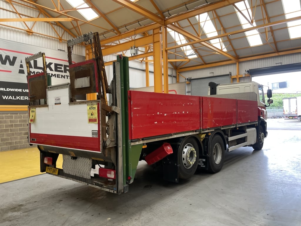 DAF CF330 *EURO 6*, 6X2 DROPSIDE FLATBED – 2017 – YY17 UHT