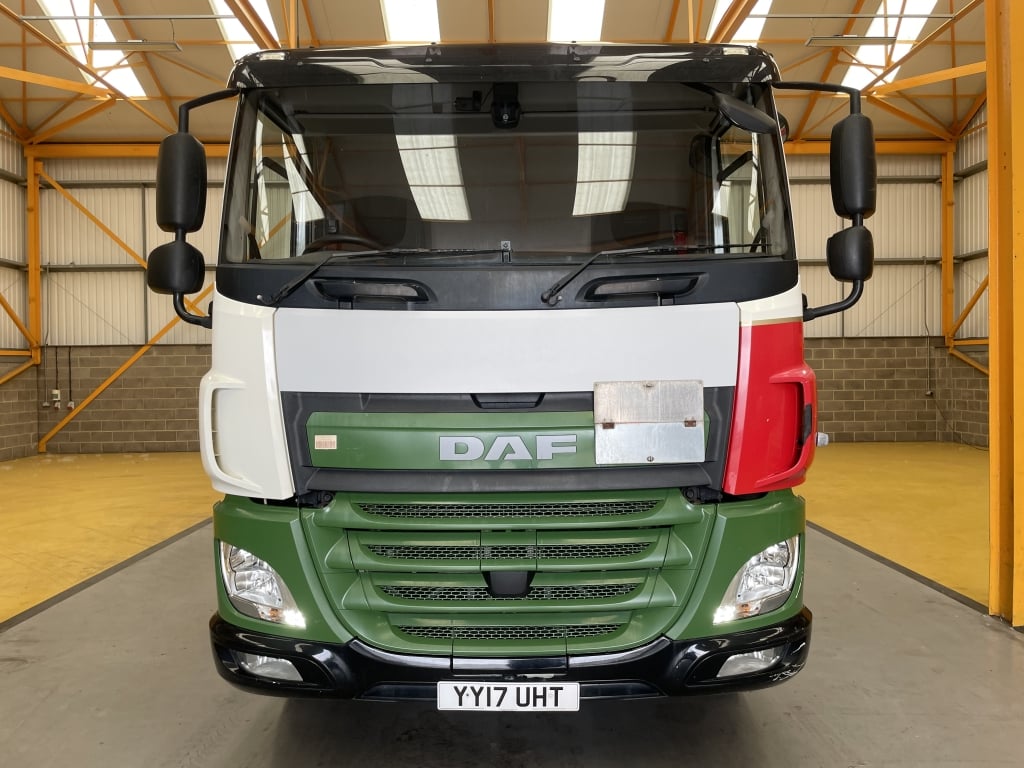 DAF CF330 *EURO 6*, 6X2 DROPSIDE FLATBED – 2017 – YY17 UHT
